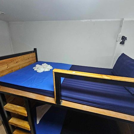 EQ Hostel Thong Sala Buitenkant foto